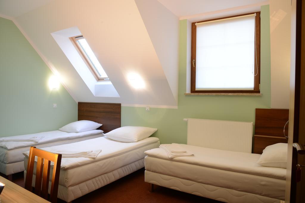 Vera Hotel Sulechów Szoba fotó