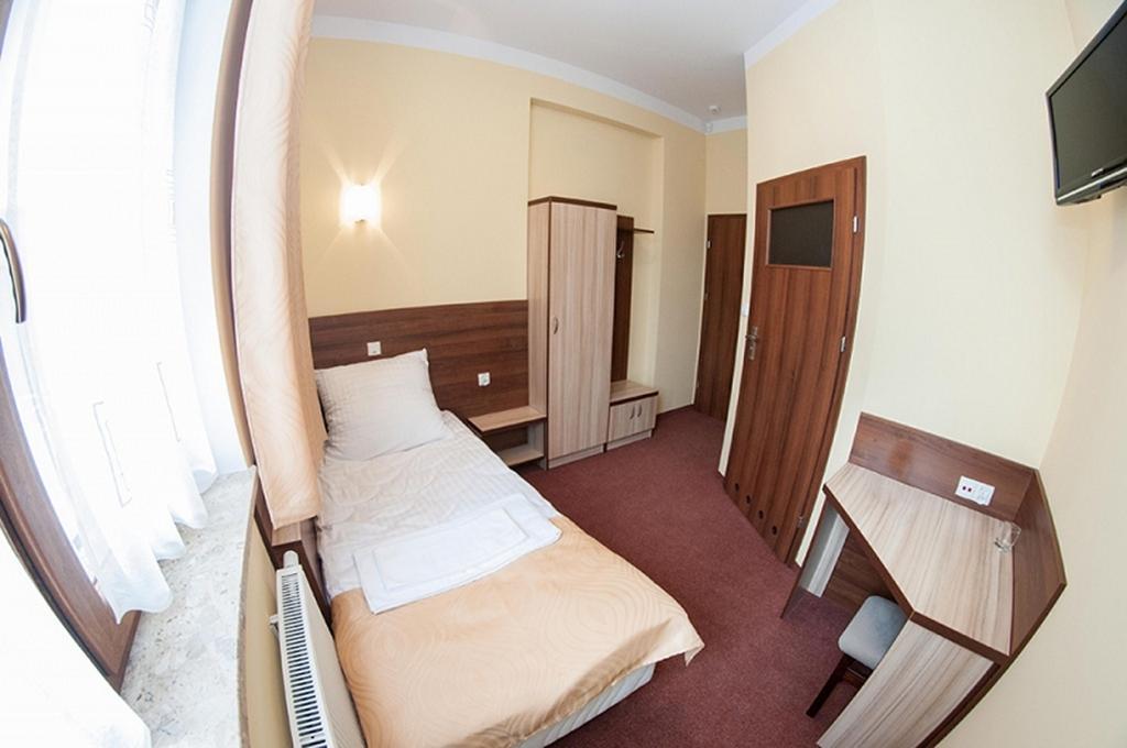 Vera Hotel Sulechów Szoba fotó